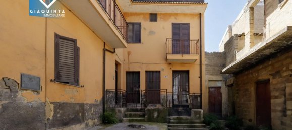 Casa de 4 habitaciónes en Palagonia, Italy No. 235508 19
