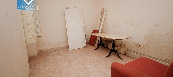 Casa de 4 habitaciónes en Palagonia, Italy No. 235508 8