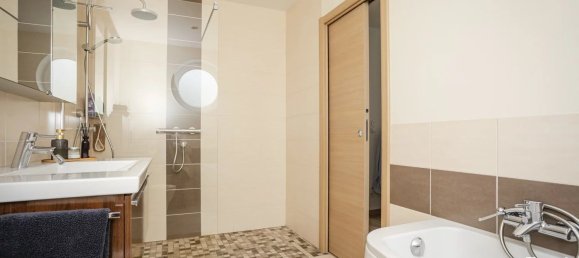 5 bedrooms House in Sainte-Croix-en-Plaine, France No. 268542 8