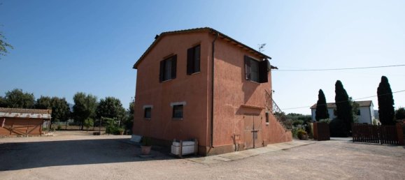 4 bedrooms House in Capalbio, Italy No. 92886 11
