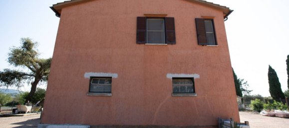 4 bedrooms House in Capalbio, Italy No. 92886 12