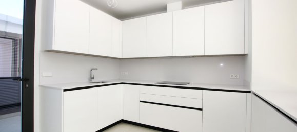 Villa de 4 dormitorios en Marbella, Spain No. 98887 3