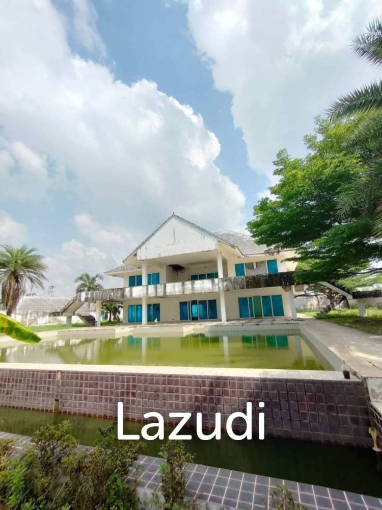 3 bedrooms Villa in Pattaya, Thailand No. 17777