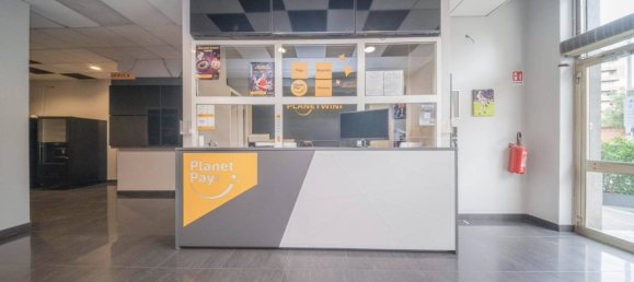 Коммерческая недвижимость с 2 комнатами в Турин, Италия № 351828 8