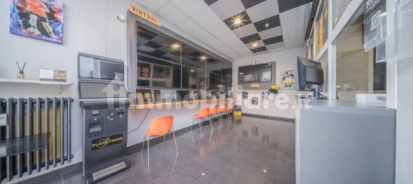 Коммерческая недвижимость с 2 комнатами в Турин, Италия № 351828 5