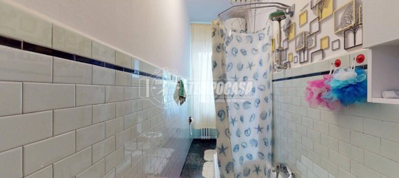 2 bedrooms Apartment in Turin, Italy No. 177019 10