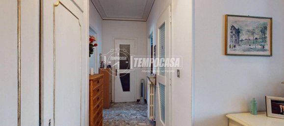 2 bedrooms Apartment in Turin, Italy No. 177019 16
