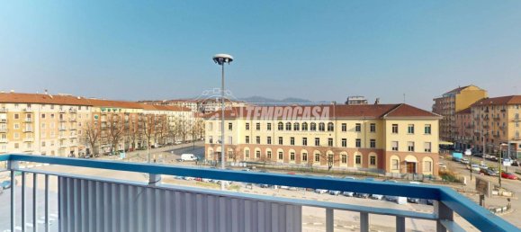 2 bedrooms Apartment in Turin, Italy No. 177019 19