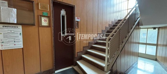 2 bedrooms Apartment in Turin, Italy No. 177019 22