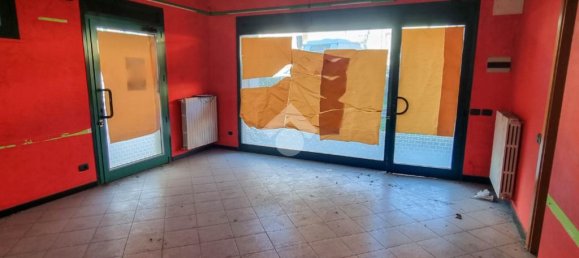 2-Zimmer Gewerbliche Immobilie in La Valletta Brianza, Italy, Nr. 73053 4