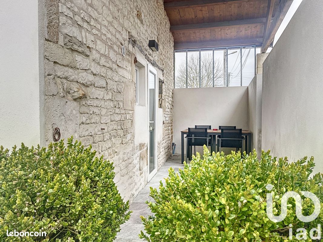 5 bedrooms House in Forges, France No. 102960