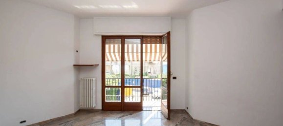 4 Schlafzimmer Wohnung in Pietra Ligure, Italy, Nr. 67833 12
