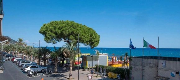 4 Schlafzimmer Wohnung in Pietra Ligure, Italy, Nr. 67833 3