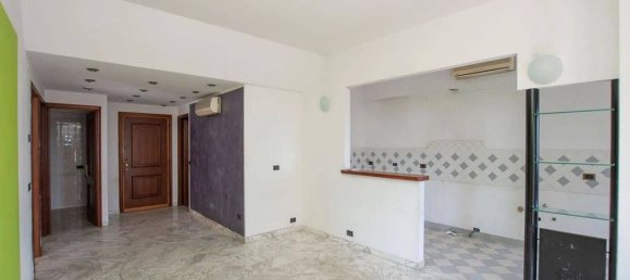 4 Schlafzimmer Wohnung in Pietra Ligure, Italy, Nr. 67833 11