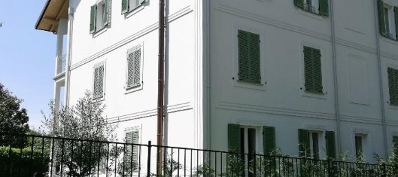 3 rooms Apartment in Inverigo, Italy No. 12851 3