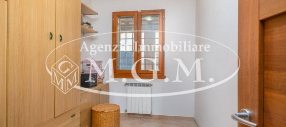 1 bedroom Apartment in Calcinaia, Italy No. 49210 20
