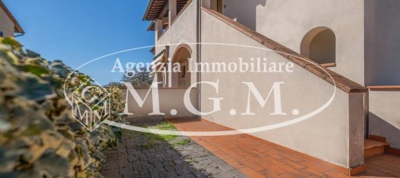 1 bedroom Apartment in Calcinaia, Italy No. 49210 24