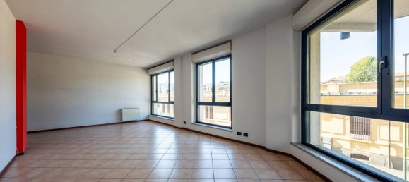 4 rooms Apartment in Turin, Italy No. 53206 5