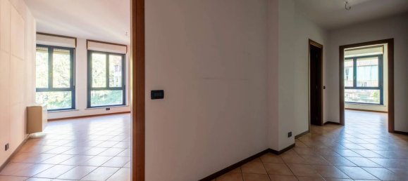4 rooms Apartment in Turin, Italy No. 53206 7