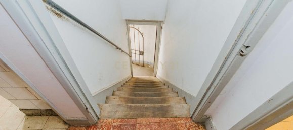 315m² Commercial property in Lisbon, Portugal No. 251711 20