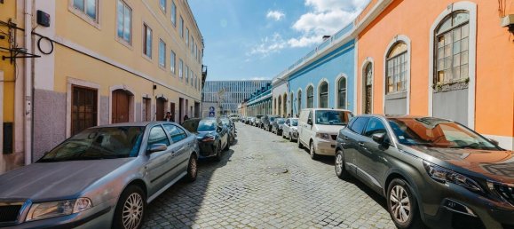 315m² Commercial property in Lisbon, Portugal No. 251711 26