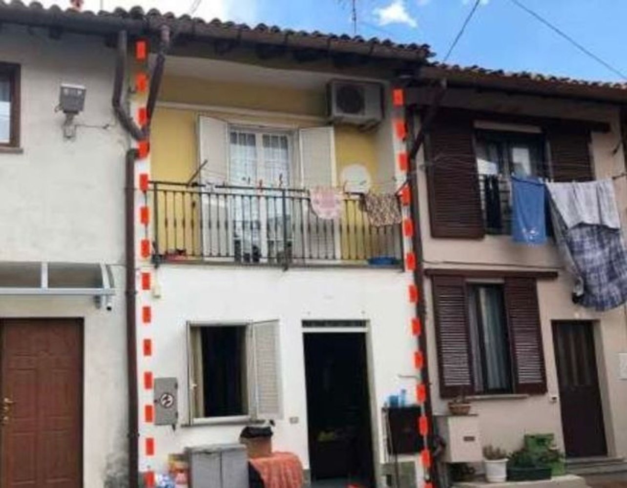 4 rooms House in Verano Brianza, Italy No. 127028