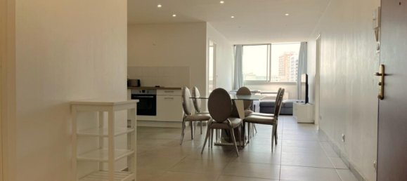 Apartamento de 5 dormitorios en Villeurbanne, France No. 320385 3