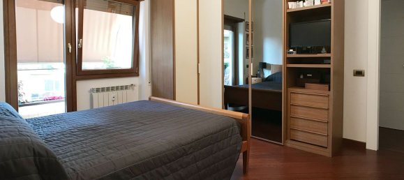 5 rooms Apartment in Rome, Italy No. 28238 28