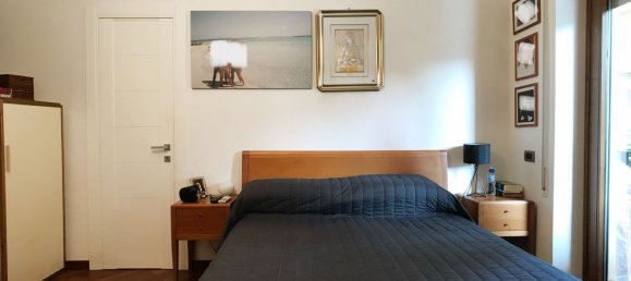 5 rooms Apartment in Rome, Italy No. 28238 30