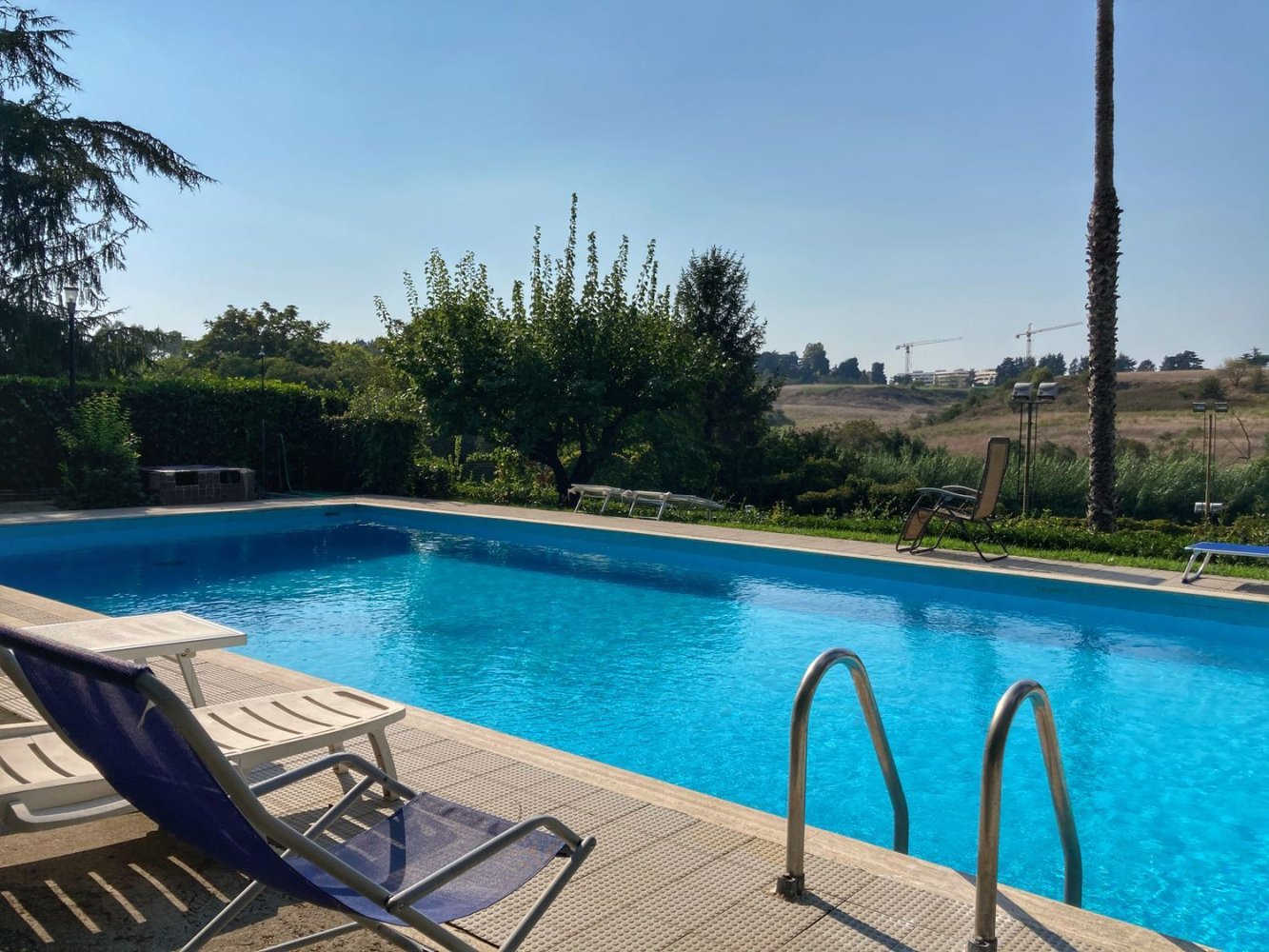 5 rooms Apartment in Rome, Italy No. 28238