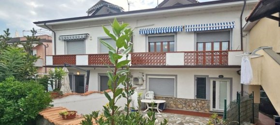 2 bedrooms Apartment in Ameglia, Italy No. 331788 20