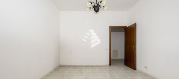 2 rooms Apartment in Rome, Italy No. 67315 7