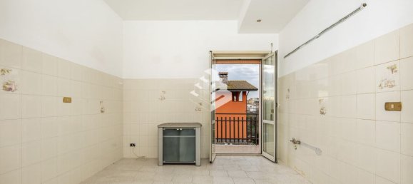 2 rooms Apartment in Rome, Italy No. 67315 3
