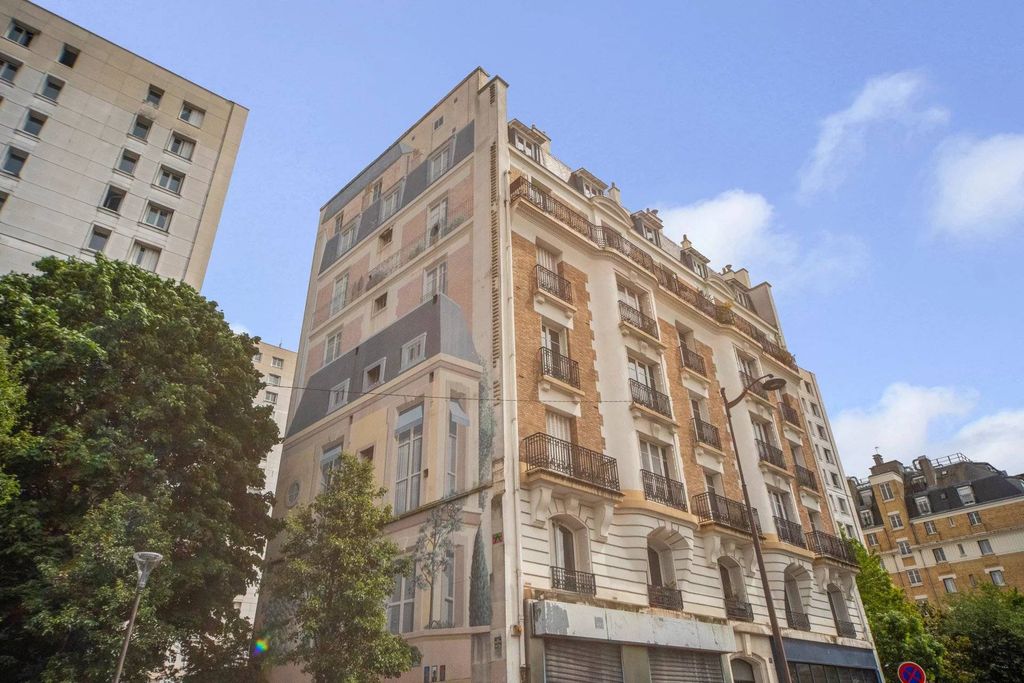 2 chambres Appartement à Paris, France No. 165417