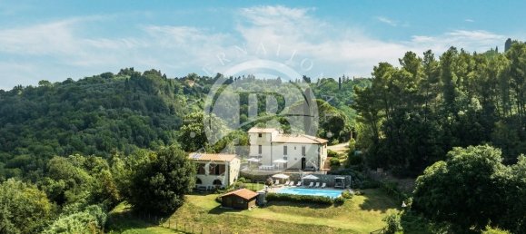 6 bedrooms Villa in Palaia, Italy No. 56870 2