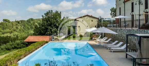 6 bedrooms Villa in Palaia, Italy No. 56870 4