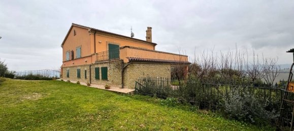 12غرفة منزل في Tolentino, Italy رقم 10849 27