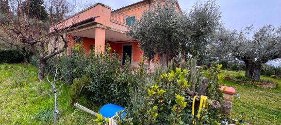 12غرفة منزل في Tolentino, Italy رقم 10849 2