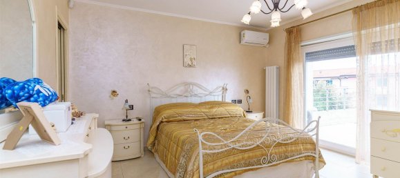14-Zimmer Villa in Mascalucia, Italy, Nr. 112518 22