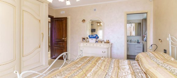 14-Zimmer Villa in Mascalucia, Italy, Nr. 112518 23