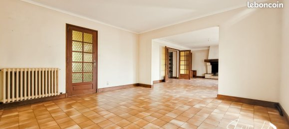 4 bedrooms House in Loire-Atlantique, France No. 287975 3