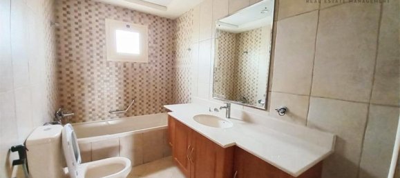 4 Schlafzimmer Doppelhaus in Al Hamra Village, UAE, Nr. 17570 25