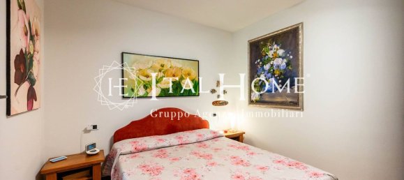 3 rooms Apartment in Bergamo, Italy No. 316120 6