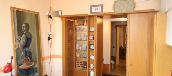 Квартира с 4 комнатами в Бусто Арсицио, Италия № 130154 37