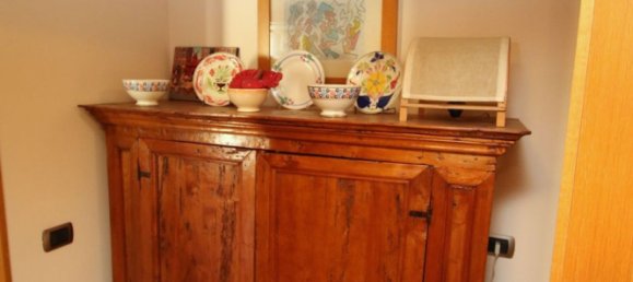 Квартира с 4 комнатами в Бусто Арсицио, Италия № 130154 6