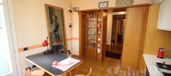 Квартира с 4 комнатами в Бусто Арсицио, Италия № 130154 21