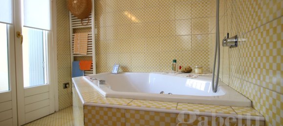 Квартира с 4 комнатами в Бусто Арсицио, Италия № 130154 4