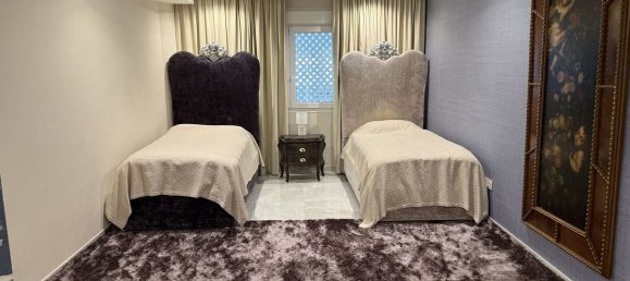 Apartamento de 4 dormitorios en Marbella, Spain No. 46477 11