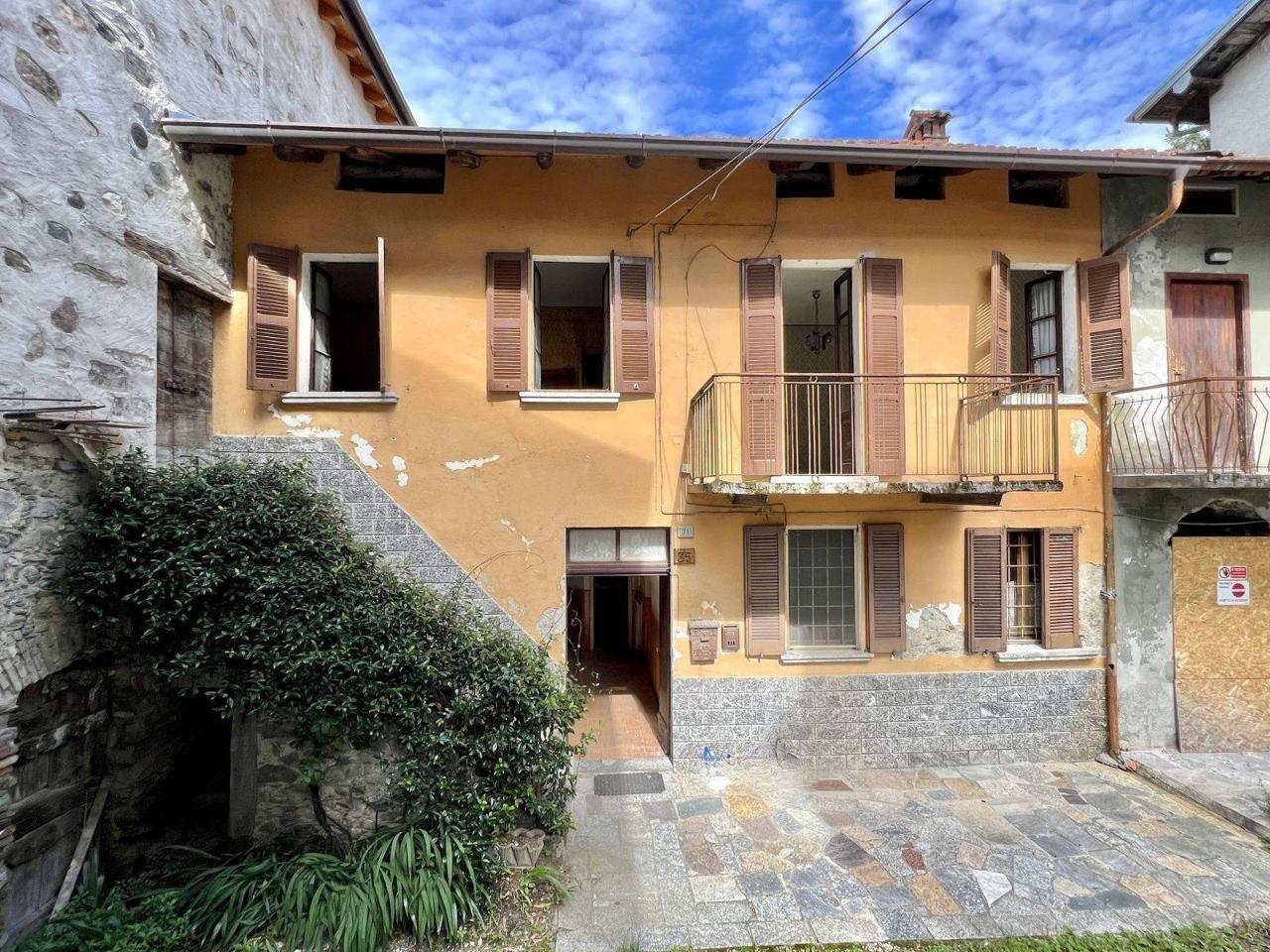 Casa de 8 divisões em Dongo, Italy N.º 131824