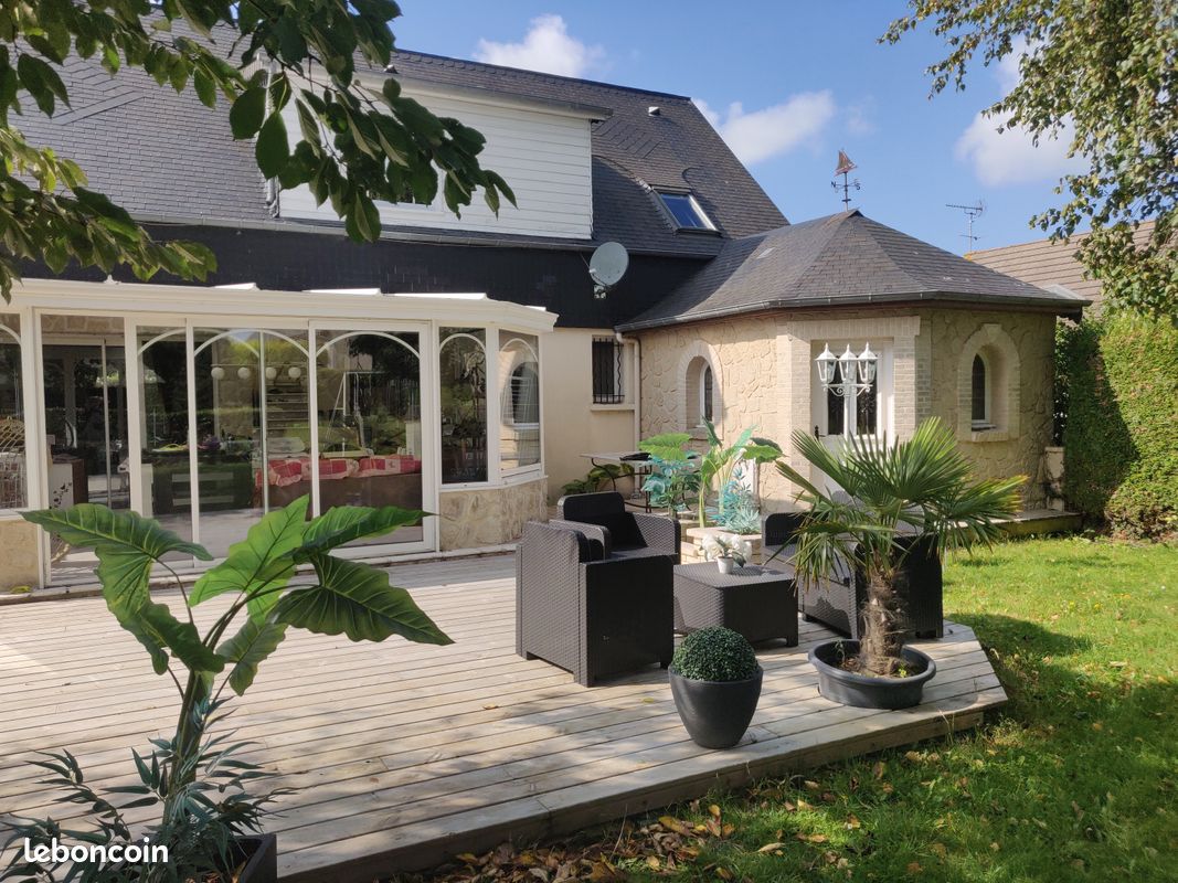 4 bedrooms House in Seine-Maritime, France No. 295188